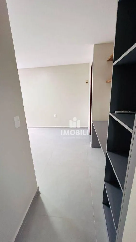Apartamento, 3 quartos, 121 m² - Foto 2