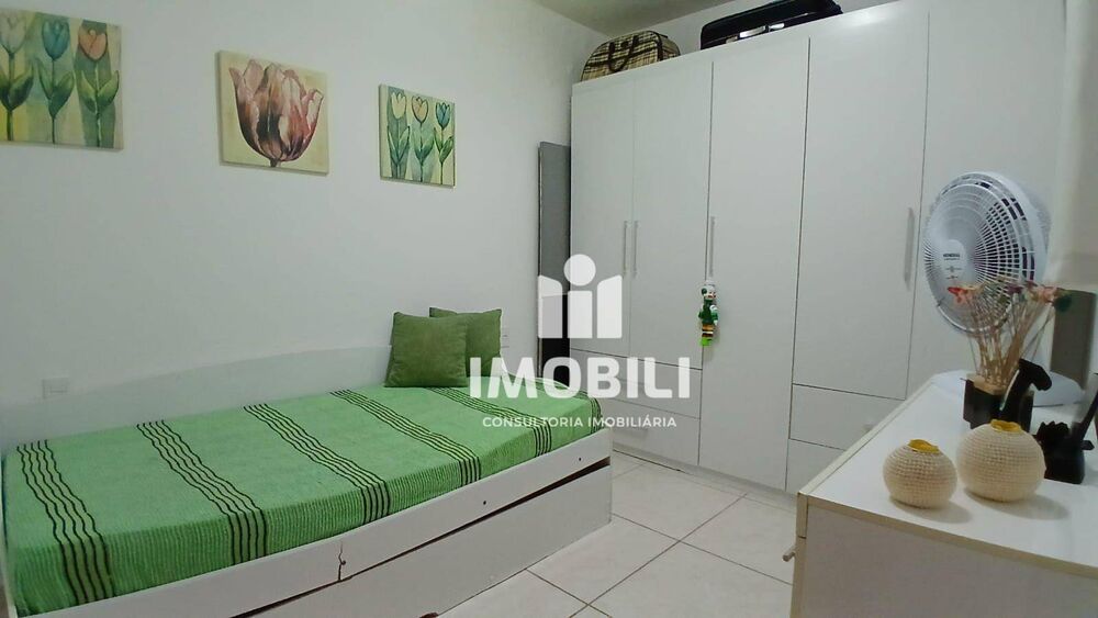 Casa à venda com 2 quartos, 100m² - Foto 10