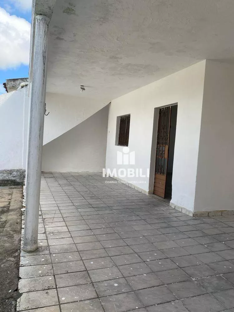 Casa à venda com 3 quartos, 200M2 - Foto 2