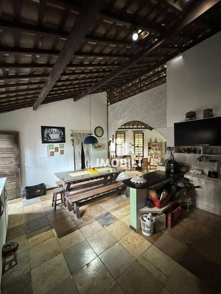 Casa, 6 quartos, 200 m² - Foto 6