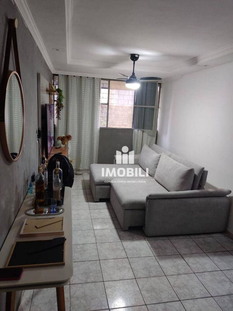 Apartamento à venda com 3 quartos, 76m² - Foto 2