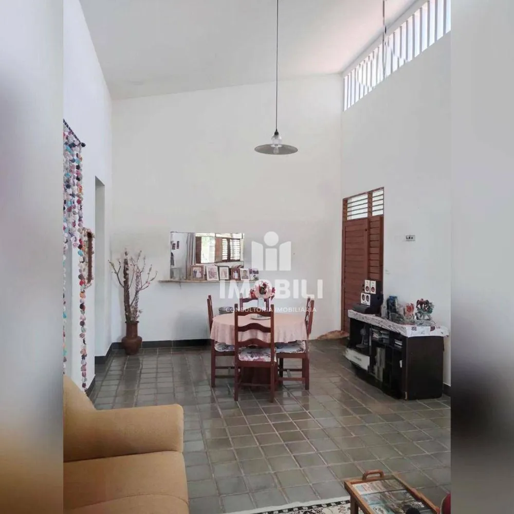 Casa, 4 quartos, 240 m² - Foto 9