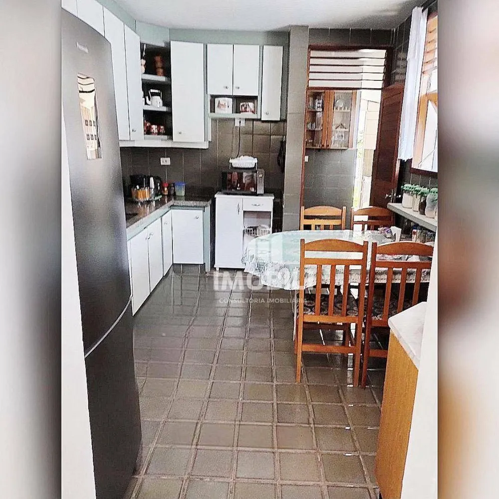 Casa, 4 quartos, 240 m² - Foto 10