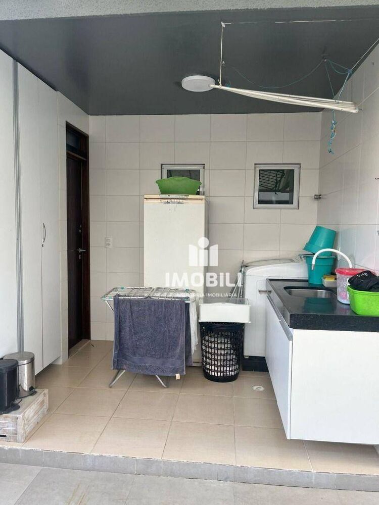 Casa de Condomínio à venda com 4 quartos, 249m² - Foto 12