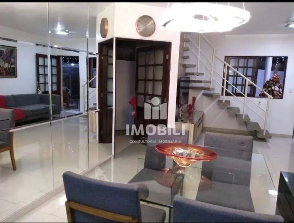 Casa, 3 quartos, 163 m² - Foto 1