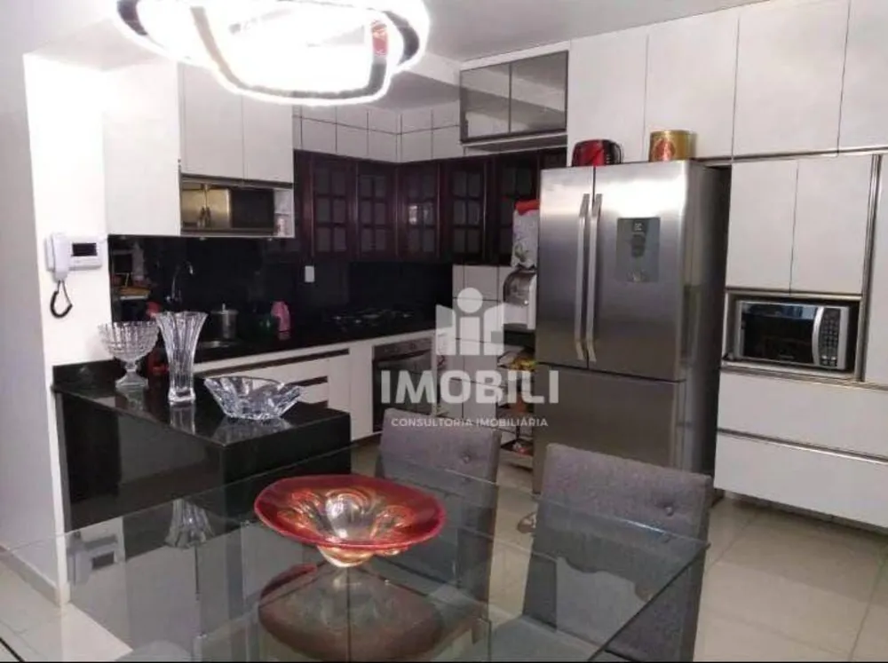 Casa, 3 quartos, 163 m² - Foto 2