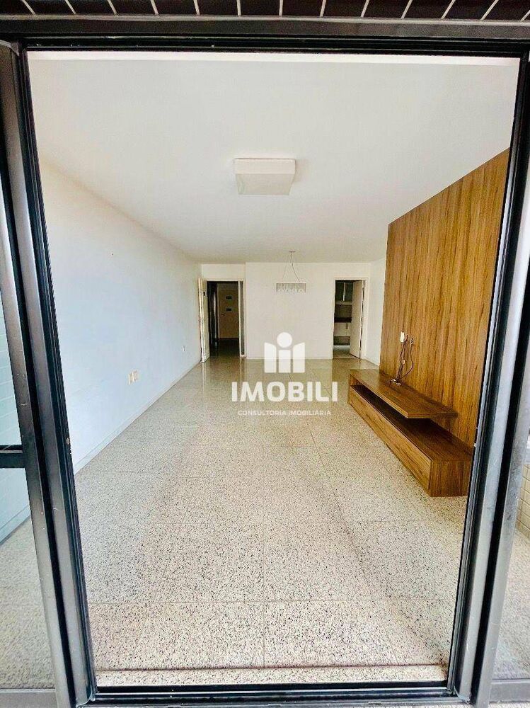 Apartamento à venda com 3 quartos, 138m² - Foto 4