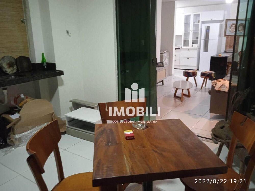 Apartamento à venda com 2 quartos, 72m² - Foto 2