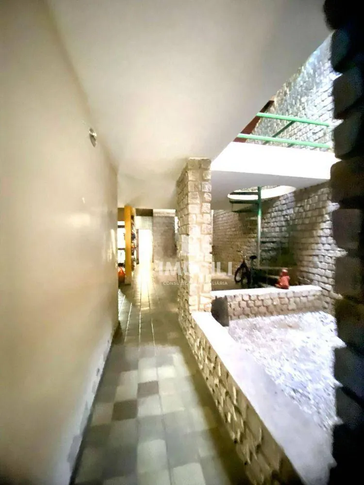 Casa, 3 quartos, 239 m² - Foto 8