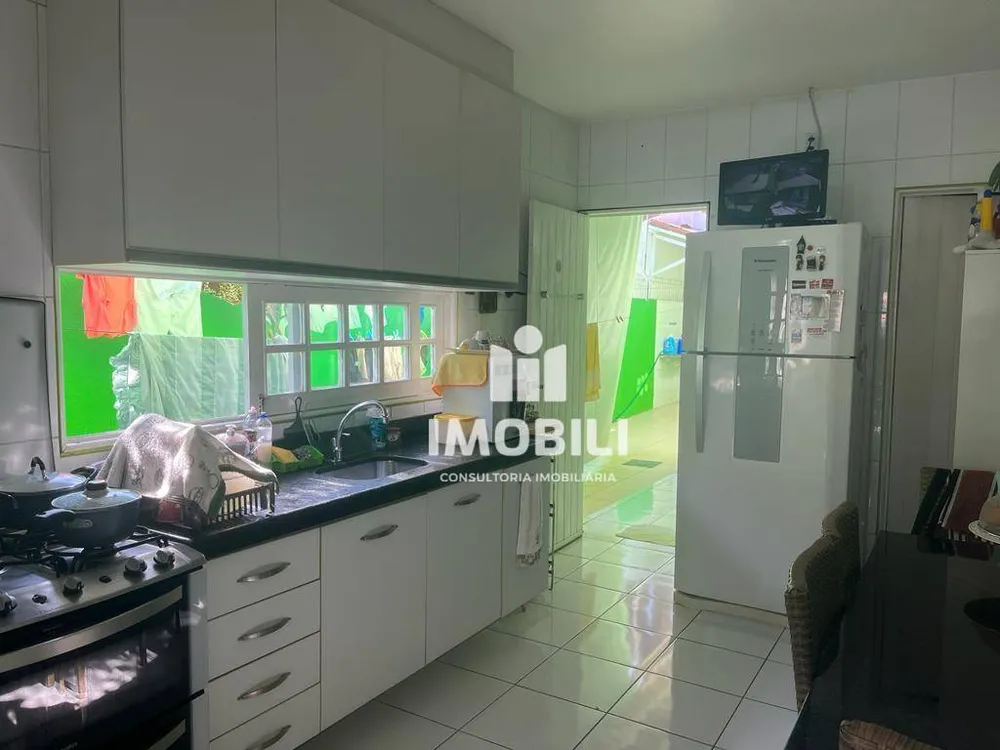 Casa, 3 quartos, 198 m² - Foto 3