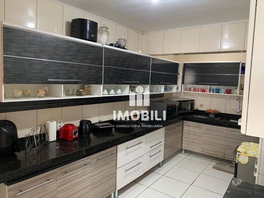 Casa à venda com 4 quartos, 221m² - Foto 7