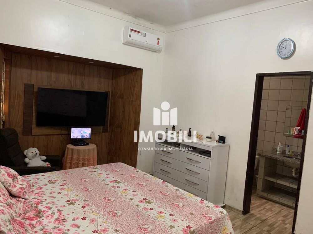 Casa à venda com 4 quartos, 221m² - Foto 3