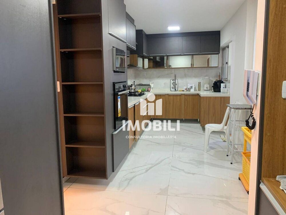 Apartamento à venda com 4 quartos, 282m² - Foto 12