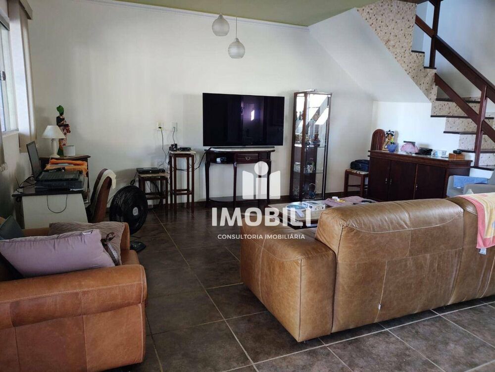 Casa de Condomínio à venda com 3 quartos, 165m² - Foto 2