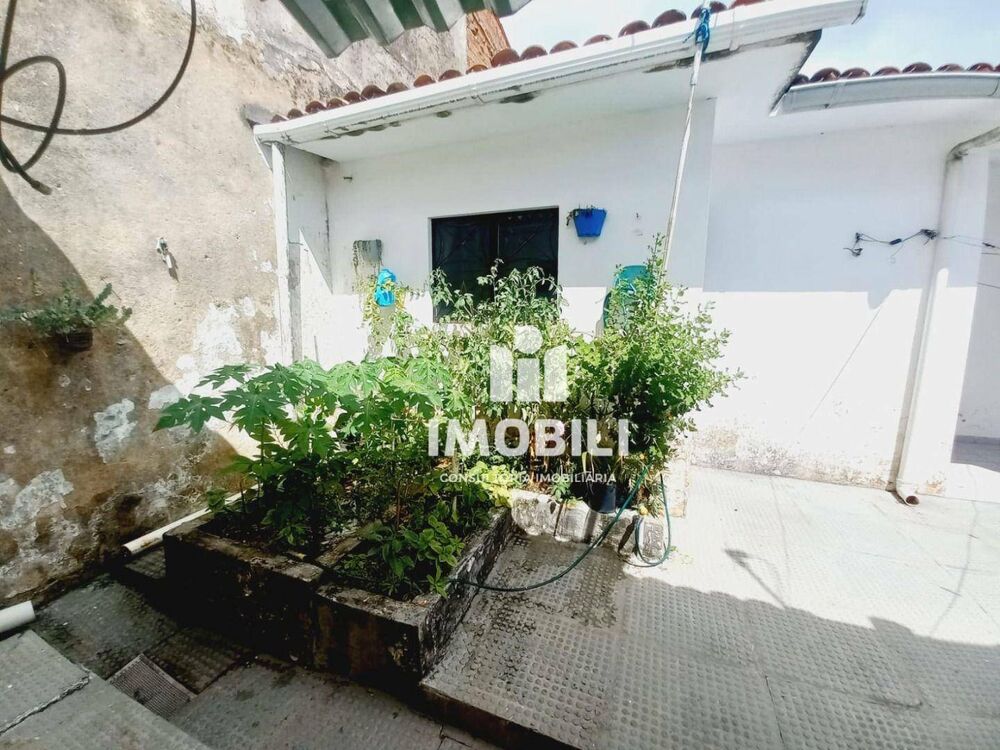Casa à venda com 3 quartos, 100m² - Foto 11