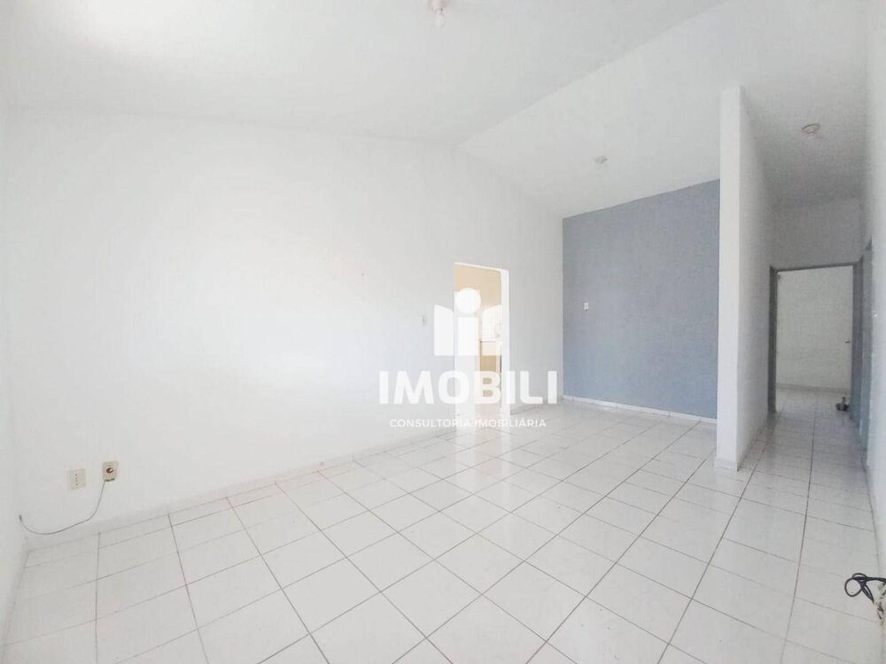 Casa à venda com 3 quartos, 100m² - Foto 5