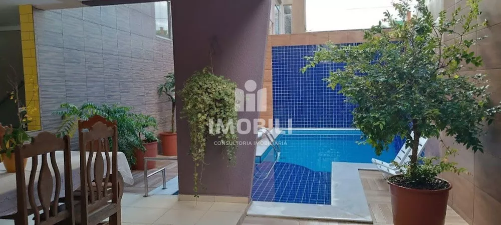 Casa à venda com 4 quartos, 315M2 - Foto 4