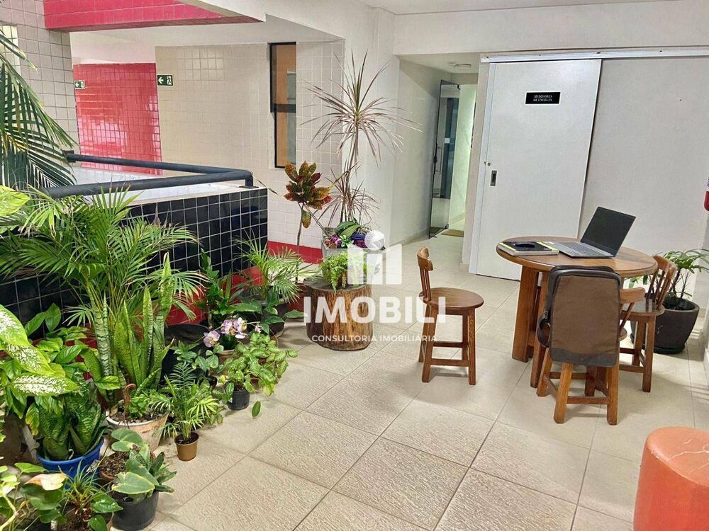Apartamento à venda com 3 quartos, 149m² - Foto 4