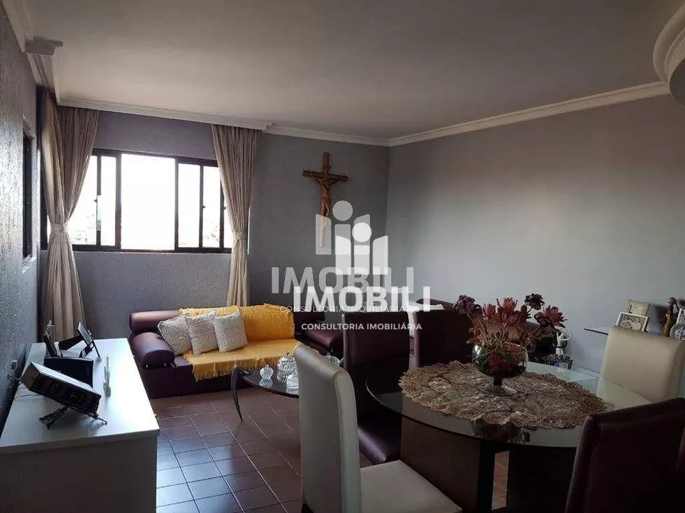 Apartamento à venda com 3 quartos, 99m² - Foto 2