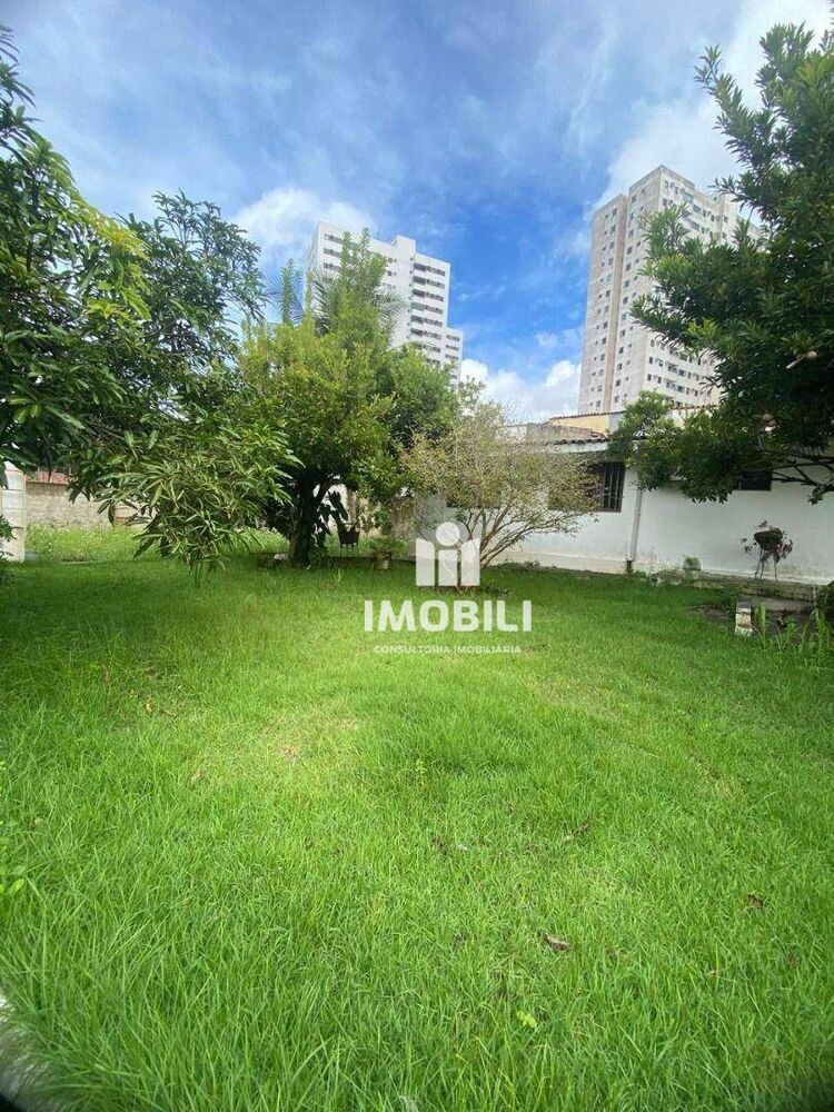 Casa à venda com 3 quartos, 256m² - Foto 11