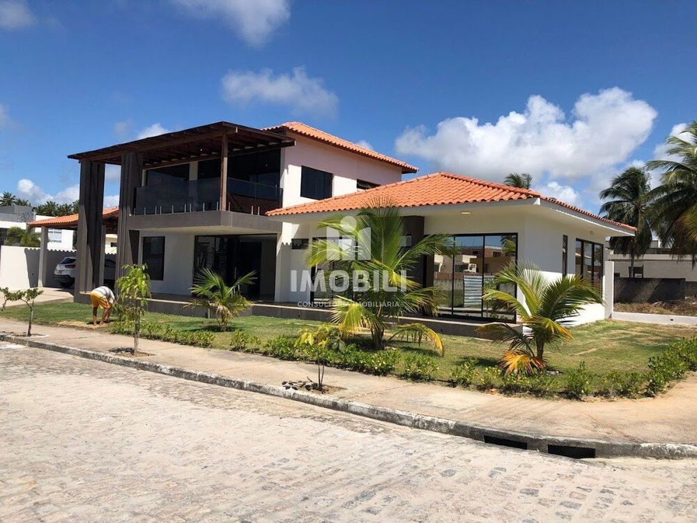 Casa à venda com 4 quartos, 451m² - Foto 1