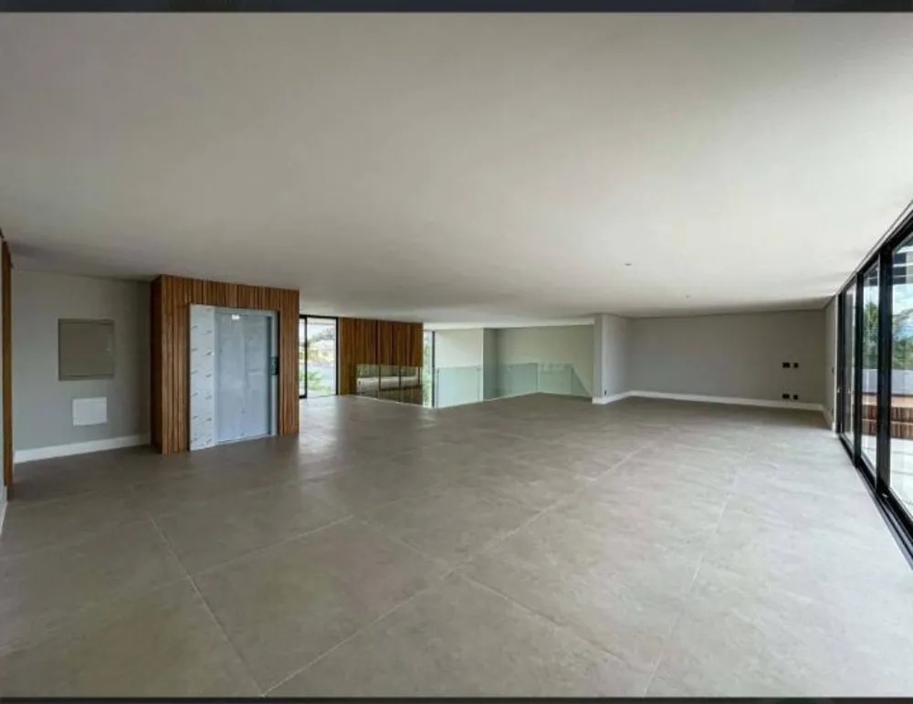 Casa, 5 quartos, 1350 m² - Foto 4
