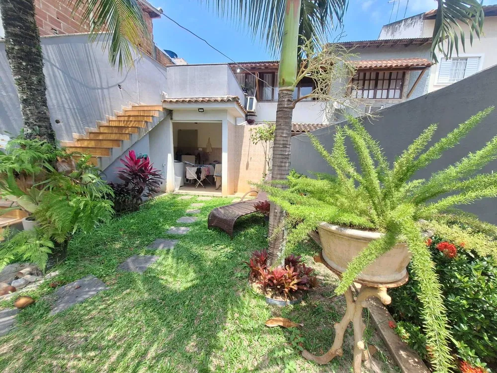 Casa, 4 quartos, 180 m² - Foto 1