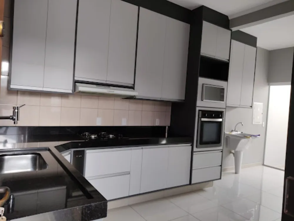 Casa, 3 quartos, 222 m² - Foto 3