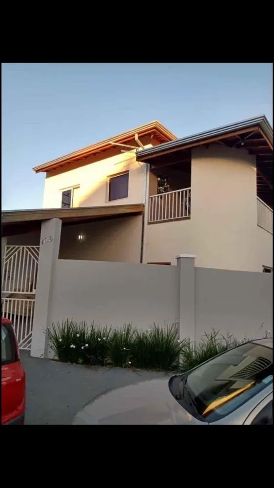Casa, 3 quartos, 173 m² - Foto 1