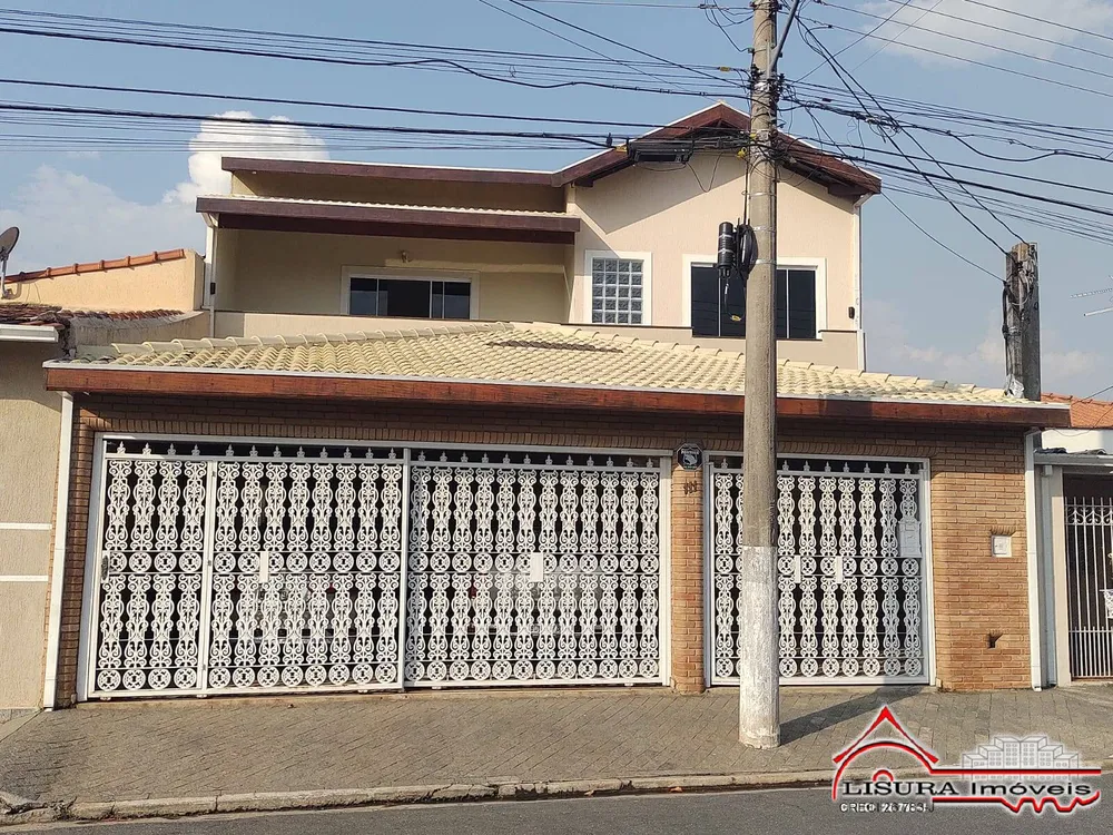 Casa, 3 quartos, 208 m² - Foto 1