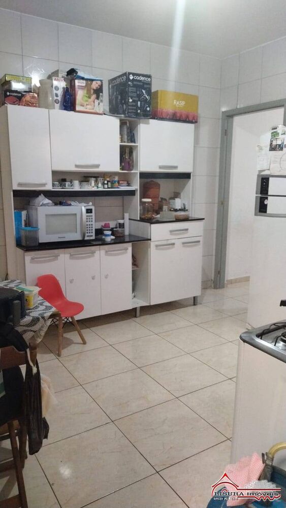 Casa à venda com 2 quartos, 62m² - Foto 1