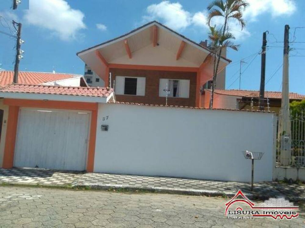 Casa, 4 quartos, 270 m² - Foto 1