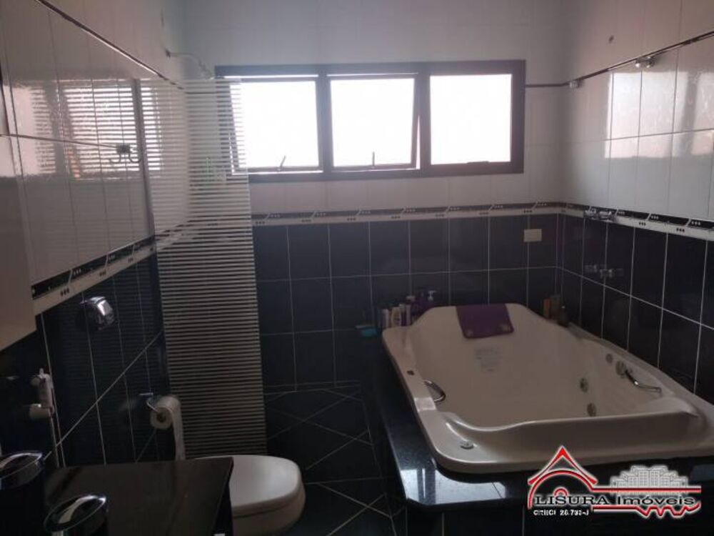 Casa de Condomínio à venda com 4 quartos, 300m² - Foto 8