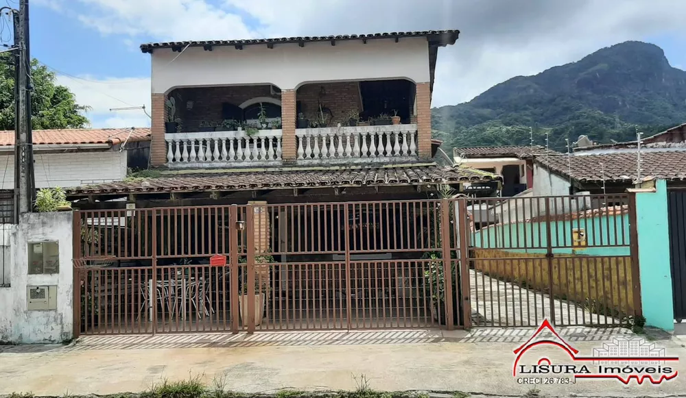 Casa à venda com 4 quartos, 300m² - Foto 1