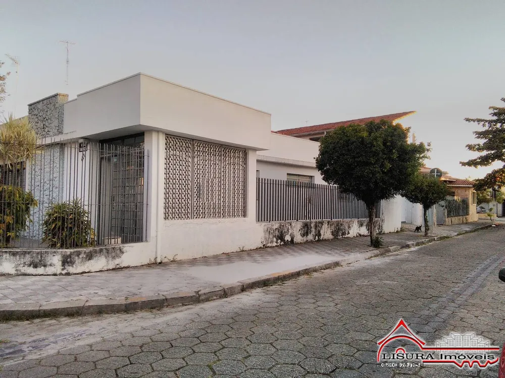 Casa, 3 quartos, 204 m² - Foto 1