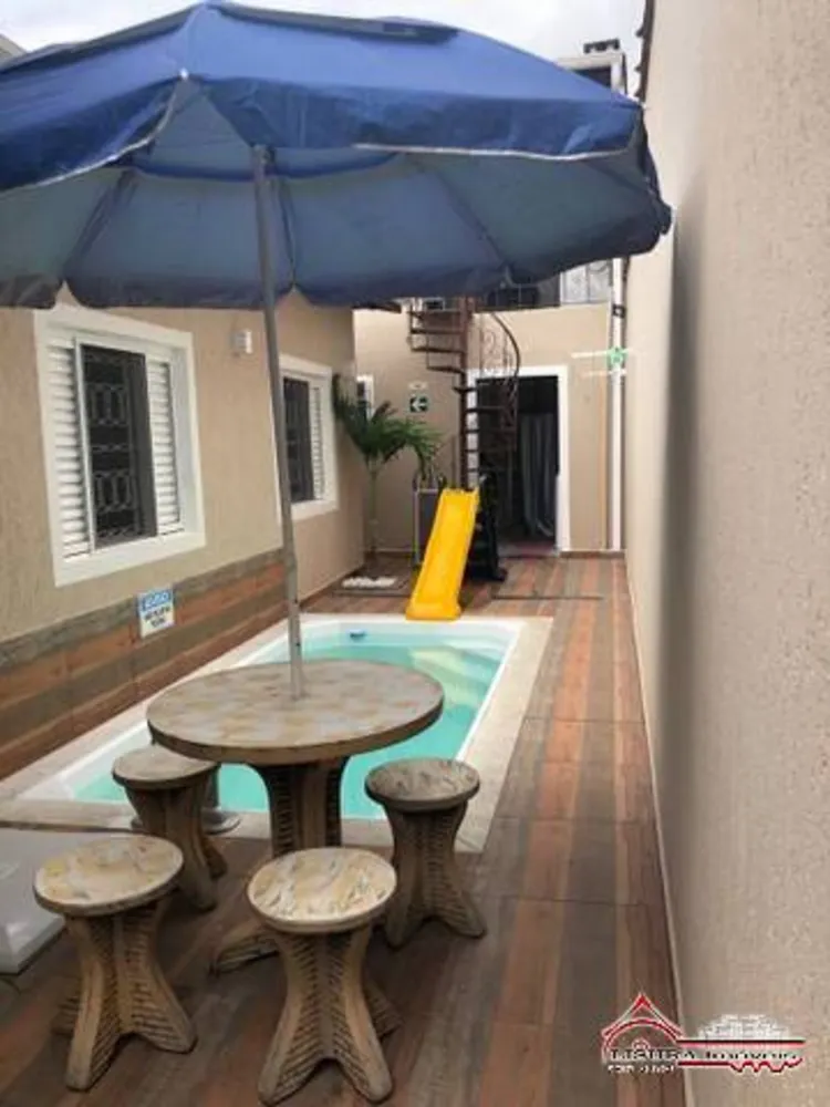 Casa, 3 quartos, 225 m² - Foto 1