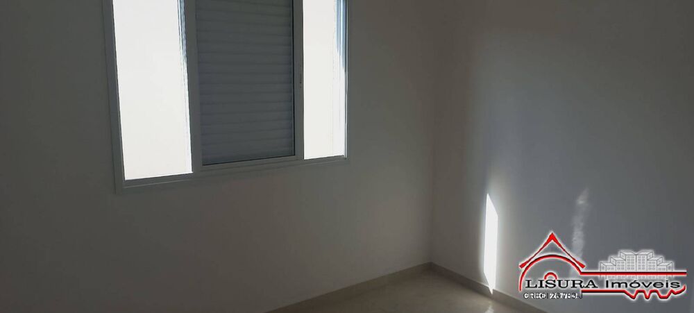Casa à venda com 3 quartos, 225m² - Foto 4