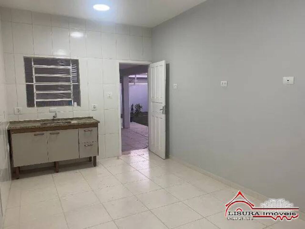 Casa para alugar com 3 quartos, 300m² - Foto 3