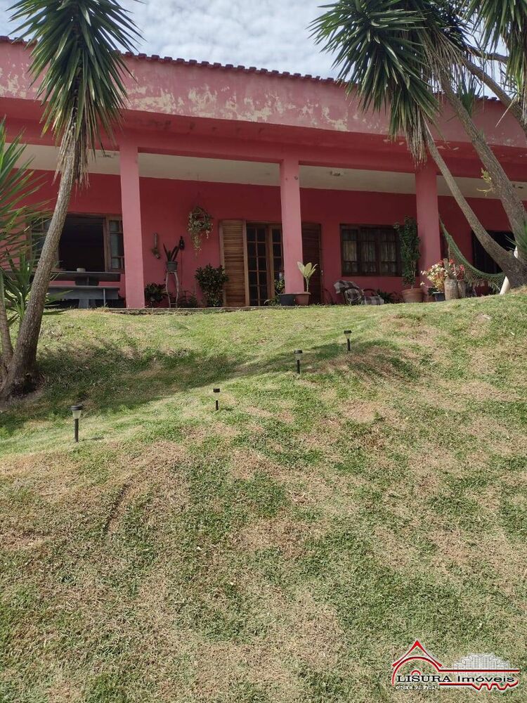 Casa à venda com 3 quartos, 5900m² - Foto 1