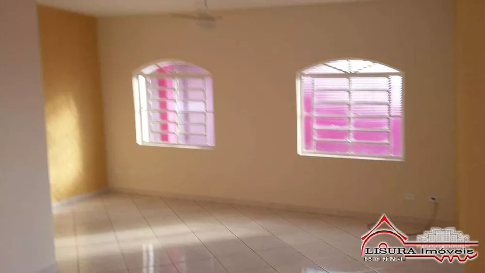 Casa à venda com 3 quartos, 204m² - Foto 4