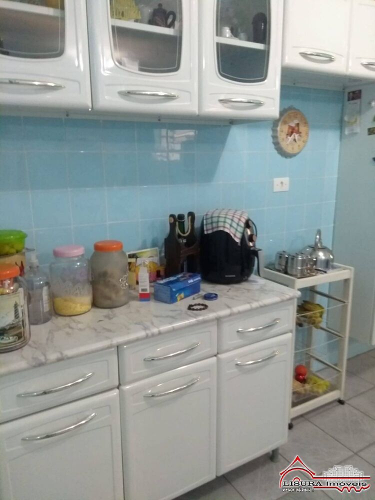 Casa à venda com 3 quartos, 300m² - Foto 4