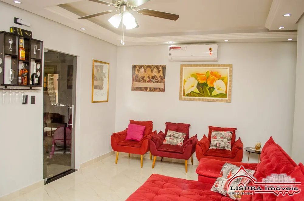 Casa, 4 quartos, 212 m² - Foto 1