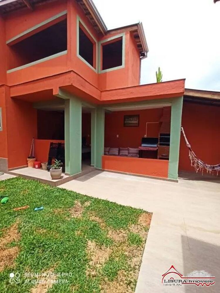 Casa à venda com 2 quartos, 90m² - Foto 2