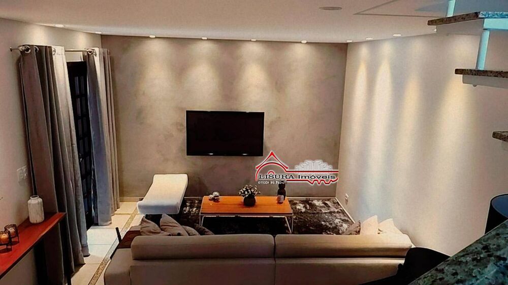 Casa à venda com 3 quartos, 200m² - Foto 1
