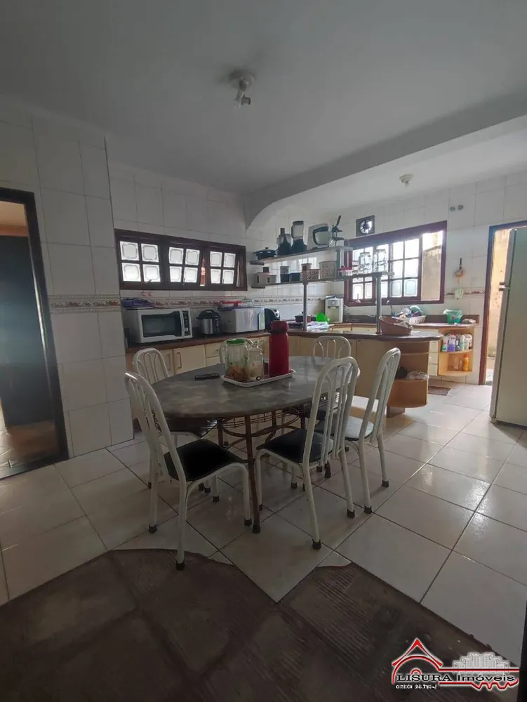 Casa, 3 quartos, 209 m² - Foto 1