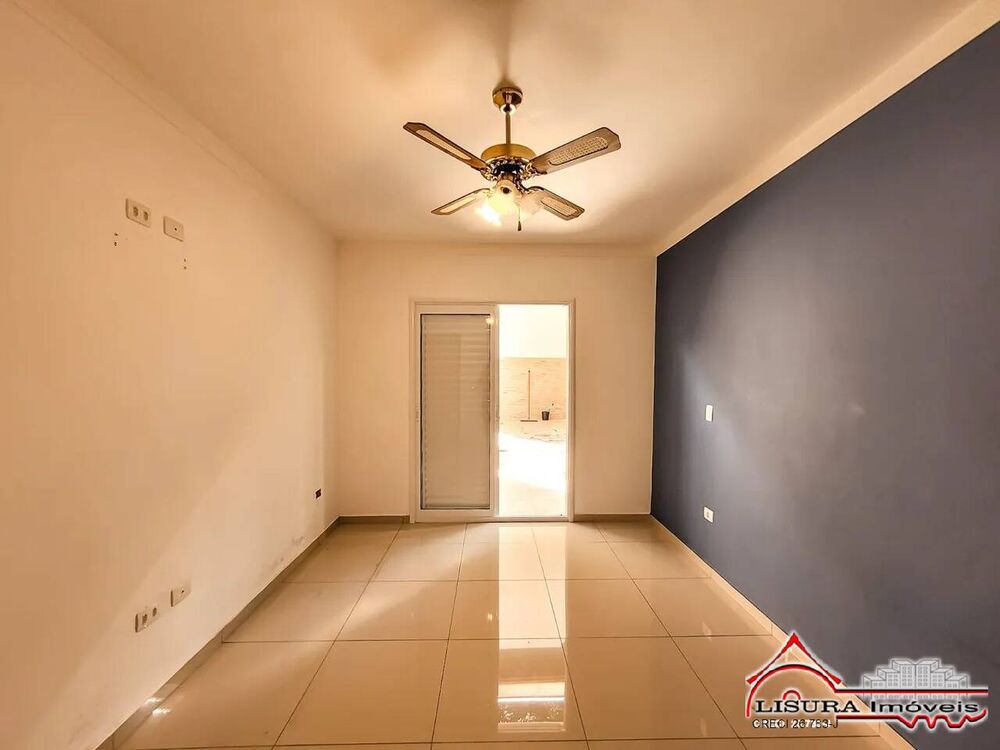 Casa à venda com 2 quartos, 90m² - Foto 4