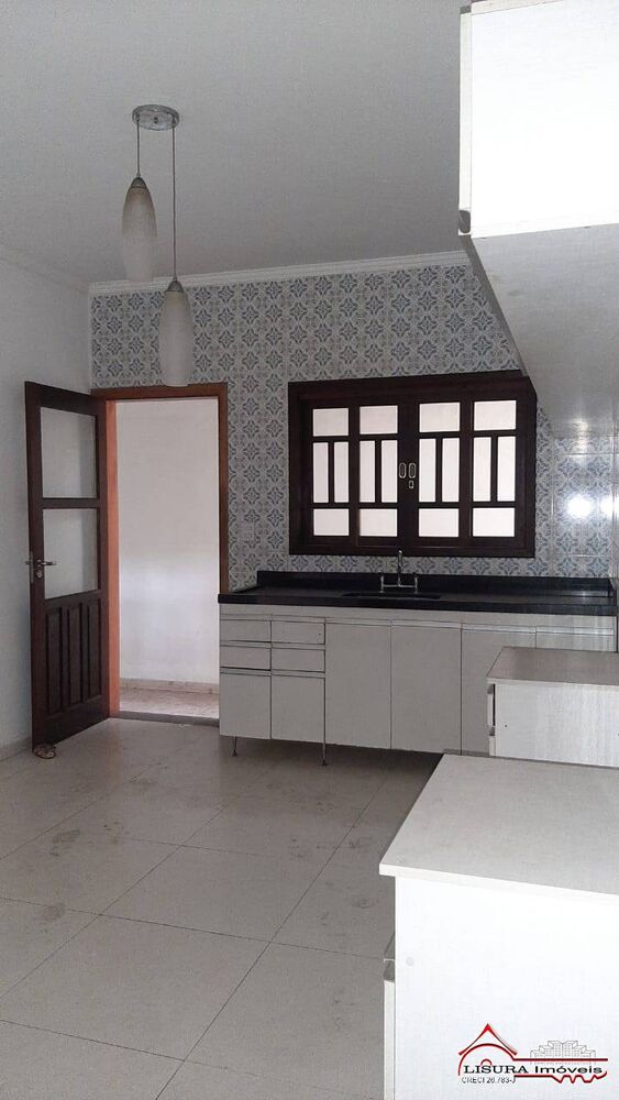 Casa à venda com 3 quartos, 130m² - Foto 4