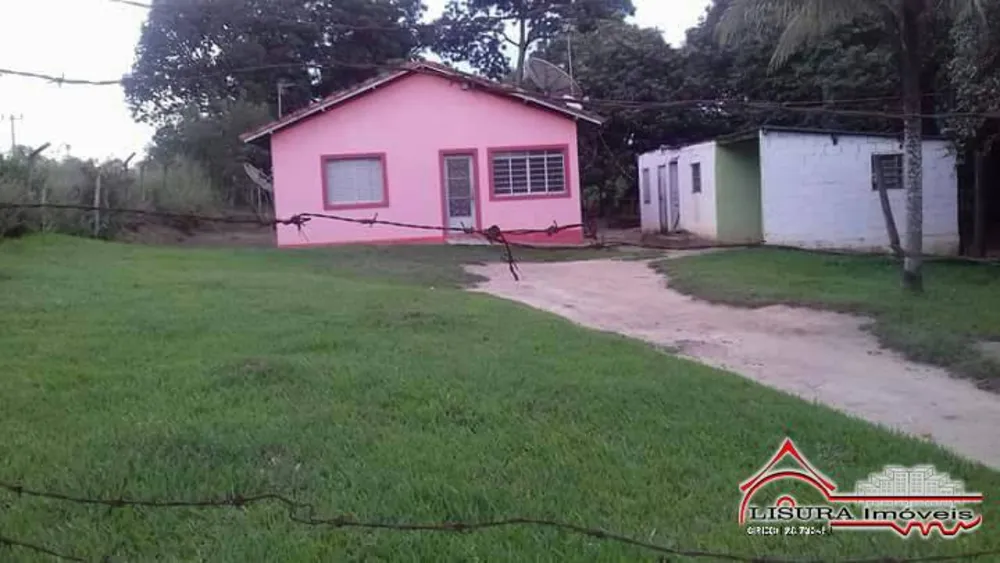 Sítio, 3 quartos, 3840 m² - Foto 1