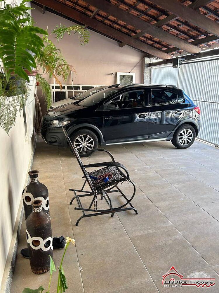 Casa à venda com 4 quartos, 250m² - Foto 2