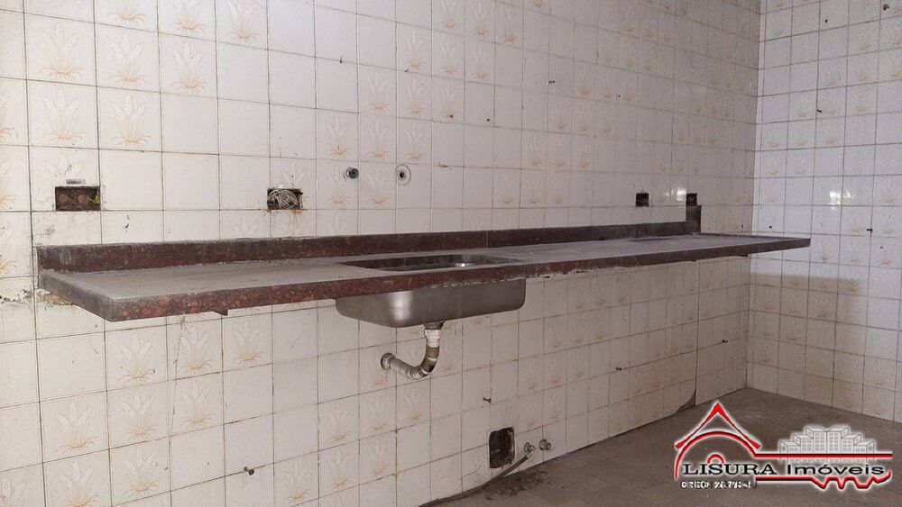 Casa à venda com 3 quartos, 220m² - Foto 16